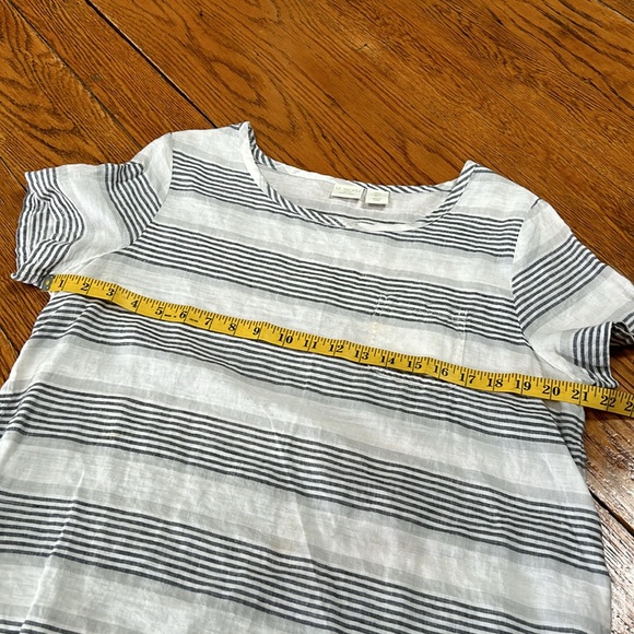 St. Tropez West 100% linen white and gray striped top. Front pocket, Size Large - Picture 7 of 10